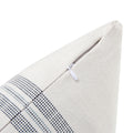 Closeup of the zipper detail on the Elegant Kingsbury pillow, highlighting its high-quality craftsmanship.